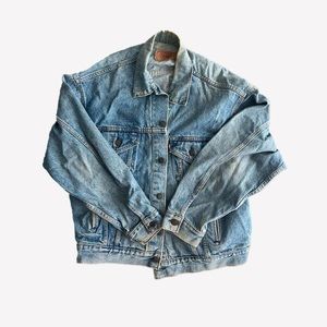 Vintage Levi’s oversized Trucker denim Jacket in light blue wash